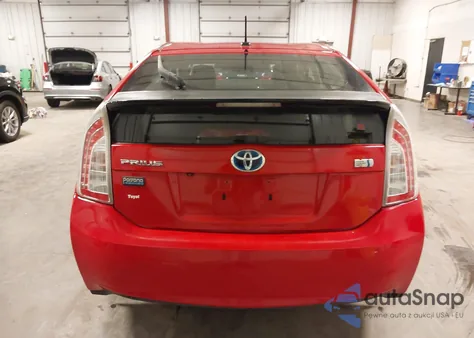 2015 Toyota Prius Persona Series Special Edition z USA, uszkodzony, nr VIN JTDKN3DU6F0400341
